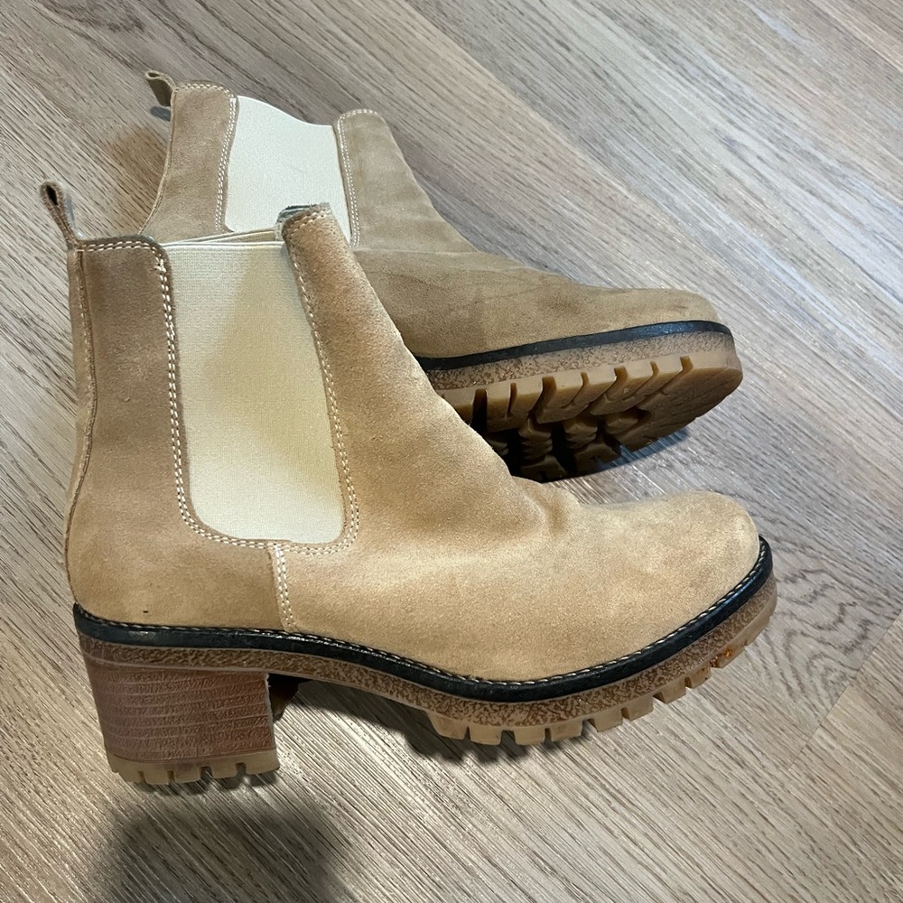 Cruza Tendencia Made in Portugal Tan Suede Ankle Boots